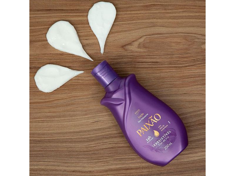 Locao-Corporal-Deo-Hidratante-Paixao-Irresistivel-Flor-de-Lis-200ml