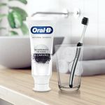Gel-Dental-Oral-B-Natural-Essence-Bicarbonato-De-Sodio-e-Carvao-90g