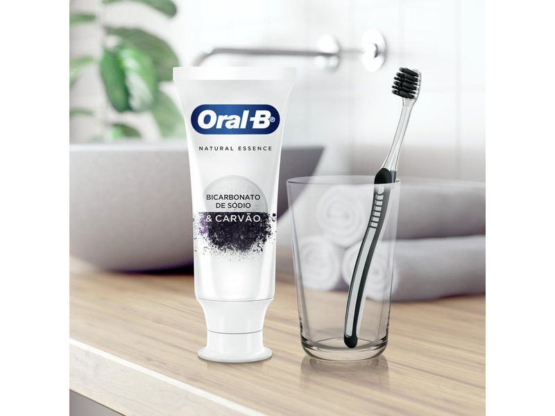 Gel-Dental-Oral-B-Natural-Essence-Bicarbonato-De-Sodio-e-Carvao-90g