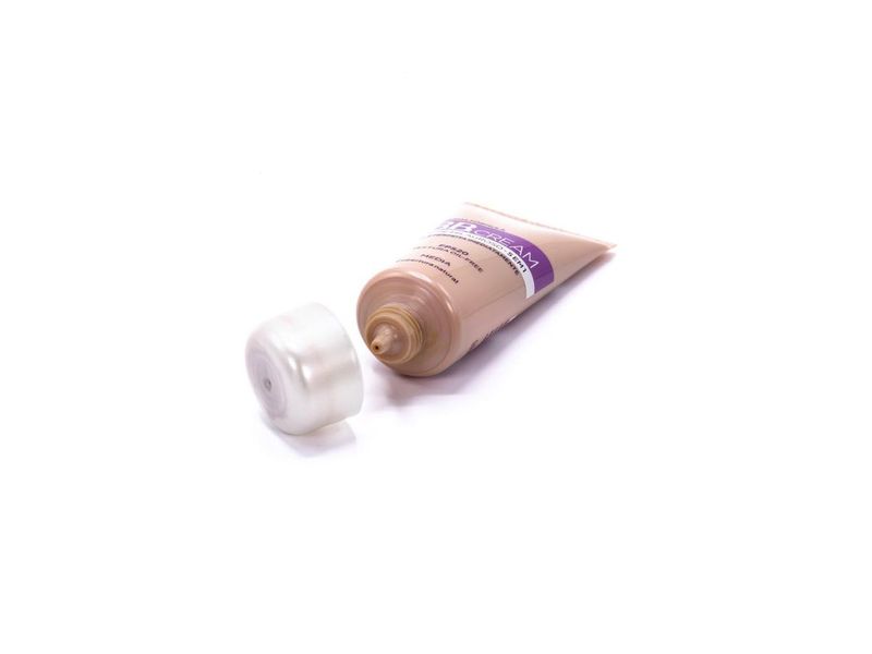 Base BB Cream L'Oréal Oil Free 5 em 1 FPS20 Média 30ml