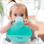 babador-de-silicone-liso-com-bolso-freso-baby-verde-farmacia-online-drogal