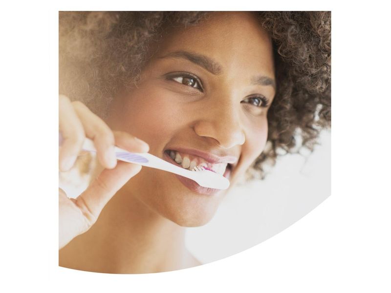 creme-dental-clareador-colgate-luminous-white-lovers-manchas-de-cafe-70g-farmacia-online-drogal